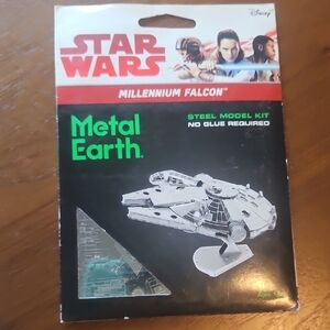 Star Wars Millennium Falcon Steel Model Kit - Black and Silver